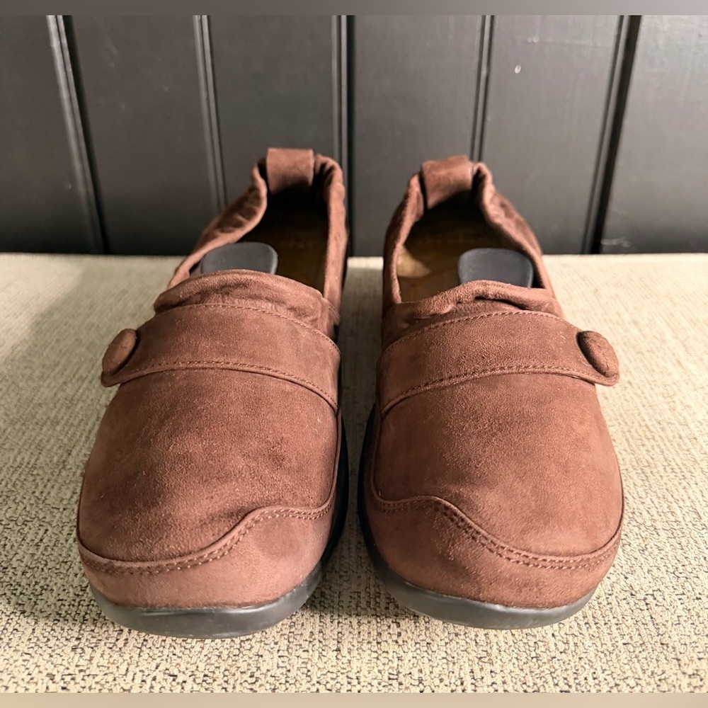 Dansko Men's Chocolate Brown Suede Loafers